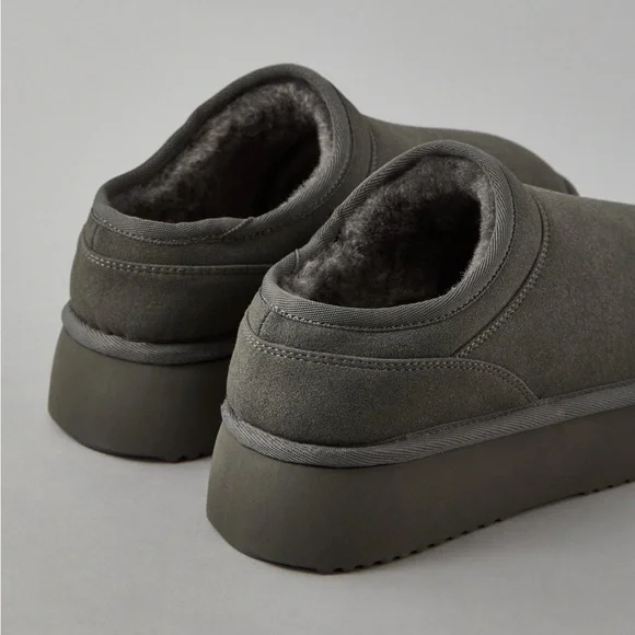 NWT AE The Hangout Slip-On Slippers - Picture 4 of 10